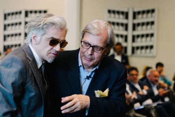 La furibonda lite tra Sgarbi e Morgan: "Sei un topo" "Mi ha umiliato, è cattivo" 8