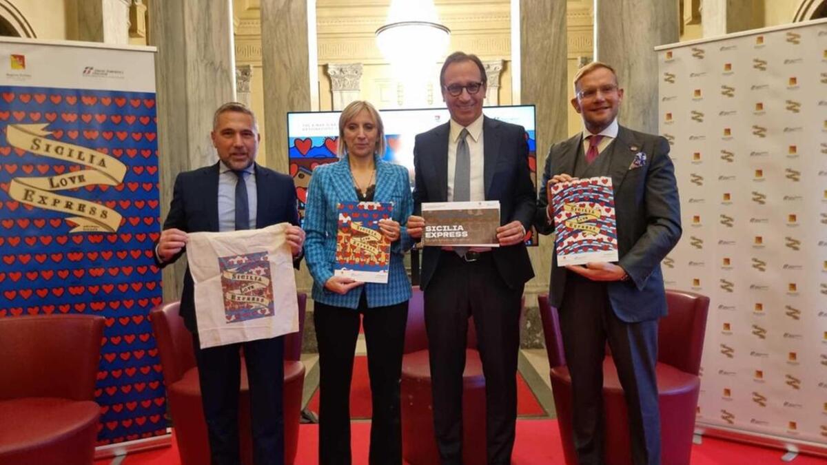 Sicilia Express, arriva il treno low cost che collega il Nord al Sud per Natale 15