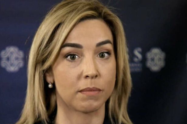 Silvia Salis: "Volevo pagare con il bancomat. Il tassista mi ha detto "La pacchia è finita" 14