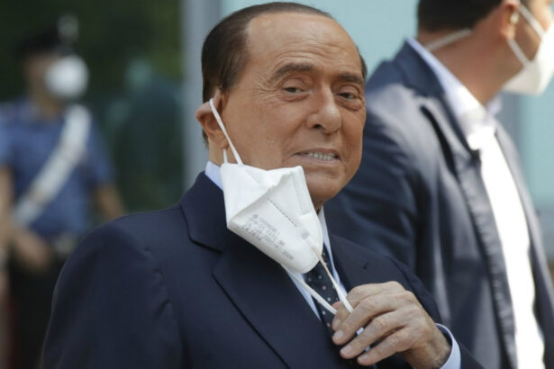 Silvio Berlusconi ha la leucemia: la diagnosi a marzo, la pet e il prelievo di midollo 15