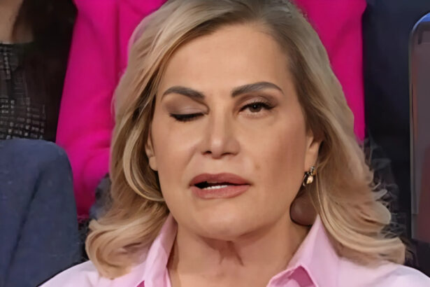 Simona Ventura e la paralisi facciale: perché ha scelto di andare in TV comunque e come sta 14