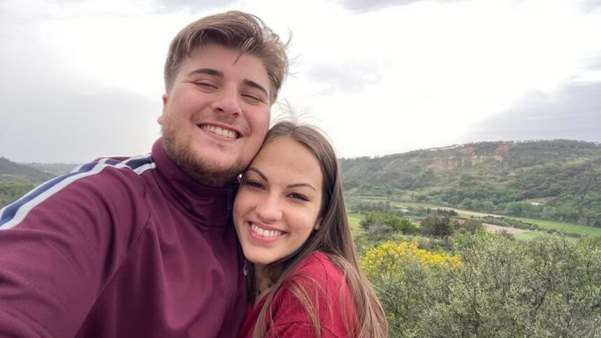 Coppia di infermieri salva uomo in metro da infarto: "Era il nostro dovere, anche fuori orario di lavoro" 1