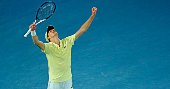 Sinner non esulta per il terzo Slam, ma consola l'avversario con un abbraccio 3