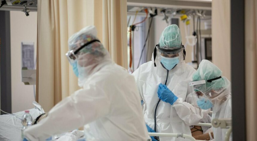 Variante Xe, tutti i sintomi: la dose booster è efficace? 1