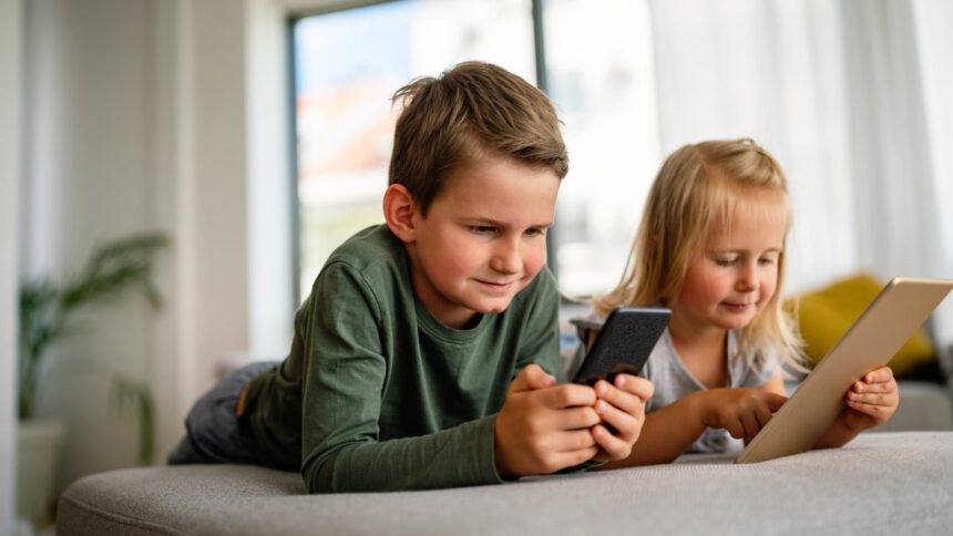 Bambini e smartphone: l'età giusta e regole per l'uso 1