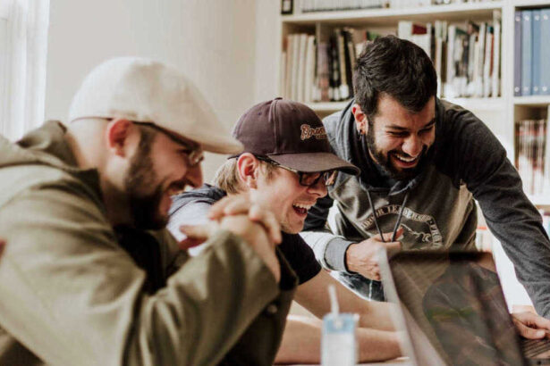 Nasce il bando Giovani talenti, fizia i progetti di under 40 e startup 11