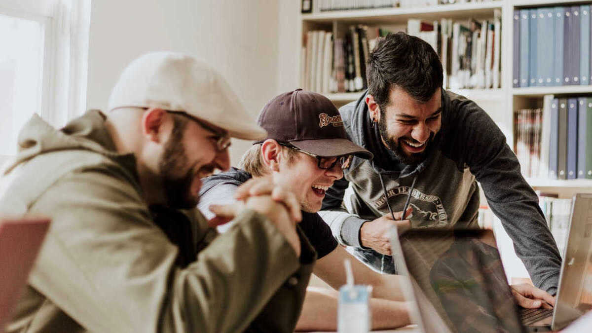 Nasce il bando Giovani talenti, fizia i progetti di under 40 e startup 13