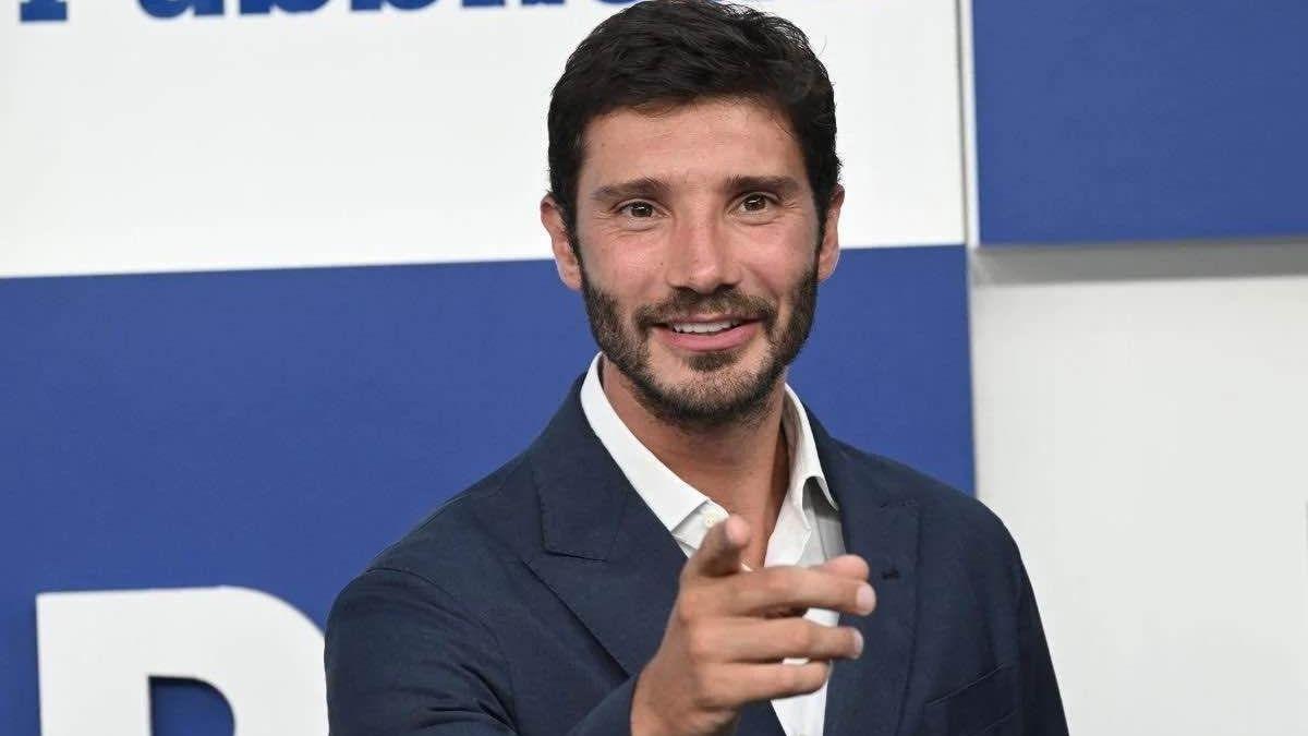Stefano De Martino, la Rai gli affida Affari tuoi: quando andrà in onda 17