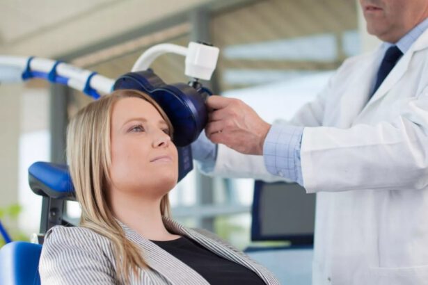 Come funziona la stimolazione magnetica transcranica per curare l'ansia e i traumi 19