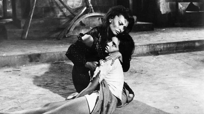 Lo stupro di guerra nella Ciociara ci mostra il coraggio infinito delle donne 3