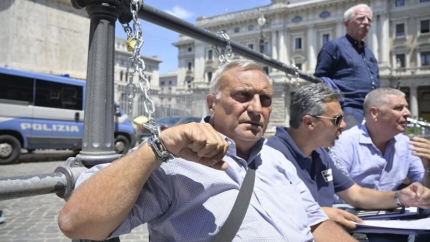 Proteste dei tassisti a Roma e Torino: cosa chiedono al Governo? 2 Proteste dei tassisti a Roma e Torino: cosa chiedono al Governo? 1