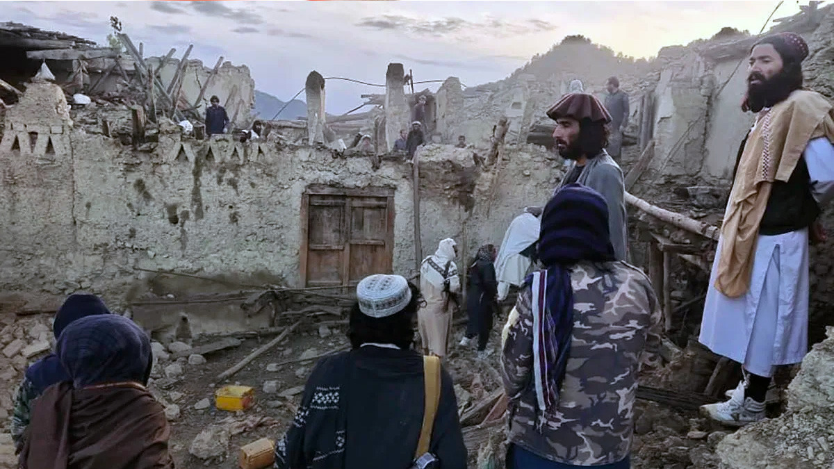 Terremoto di magnitudo 6.1 in Afghanistan, quasi 1000 vittime: "Mandateci aiuti" 15