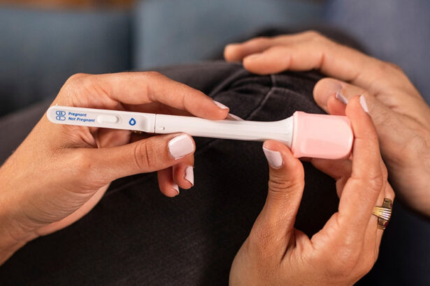 Arriva Salistick, il test di gravidanza salivare. Come funziona? 19