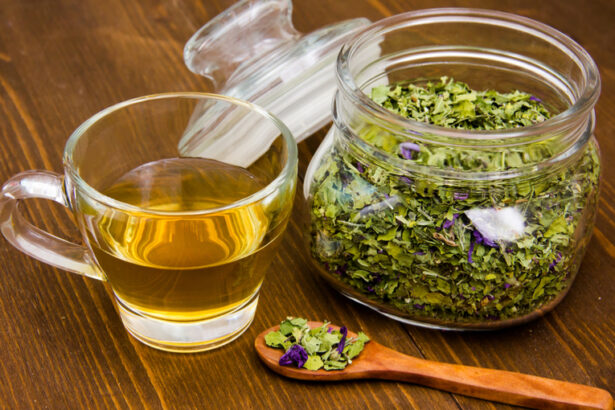 Infusi di benessere: proprietà terapeutiche delle erbe officinali e come prepararle correttamente 7