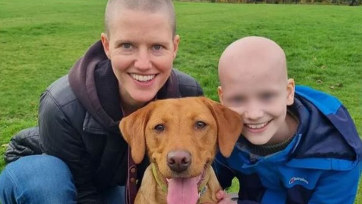 Cane "fiuta" tumore nella sua padroncina e le salva la vita: "Continuava ad annusarla" 17