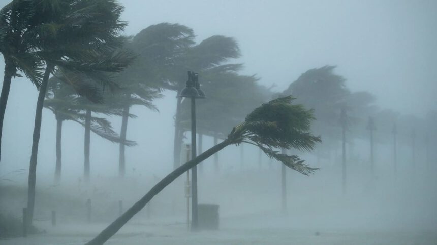 Uragano Danielle in posizione anomala nell'Atlantico: può colpire l'Europa? 1