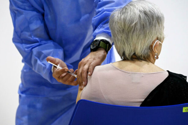 Quarta dose, il parere di Ema e Ecdc: "Solo per gli over-80, in autunno ri-vaccinazione" 6