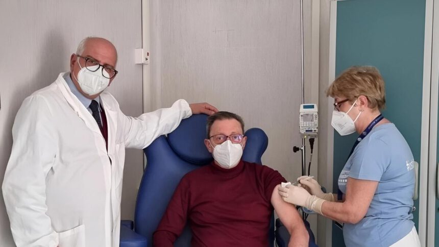 Il primo vaccino a mrna contro il cancro è stato somministrato a Napoli 1