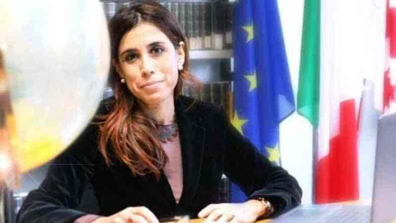 Lettera della preside, Valditara: “Non ha senso, nessuna deriva fascista” 3 valditara-annalisa-savino_preside