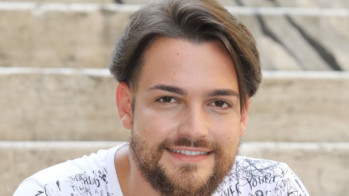 Valerio Scanu: “Ho avuto un tumore, mi hanno asportato mezzo polmone, ora sto bene” 19