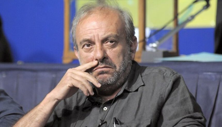 Vauro Senesi, la replica: "Vaffa*****, vi denuncio per diffamazione" 1