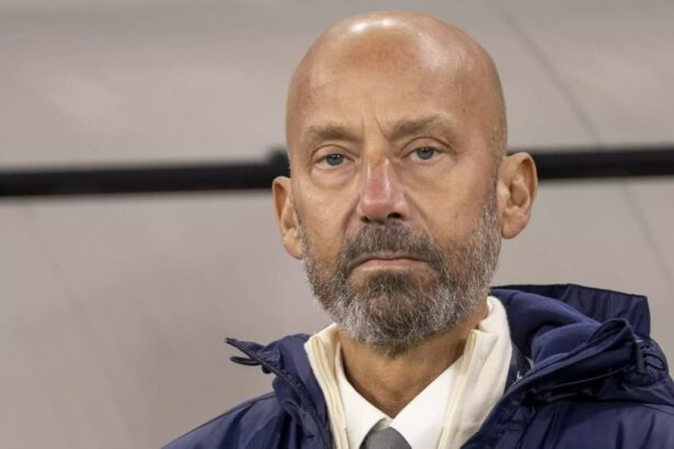 Vialli, aggravate le sue condizioni: la madre 87enne lo raggiunge a Londra 7