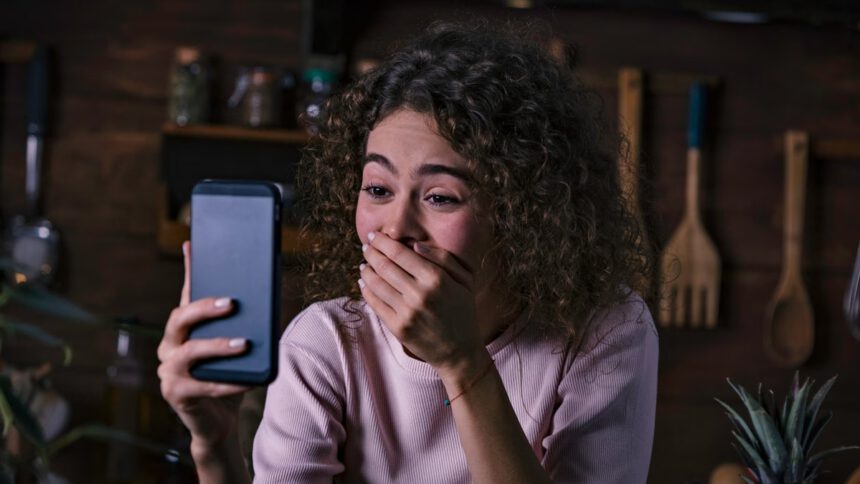 Arriva la Videocamera Live di ChatGPT, permette di interagire dal vivo con l'AI 1