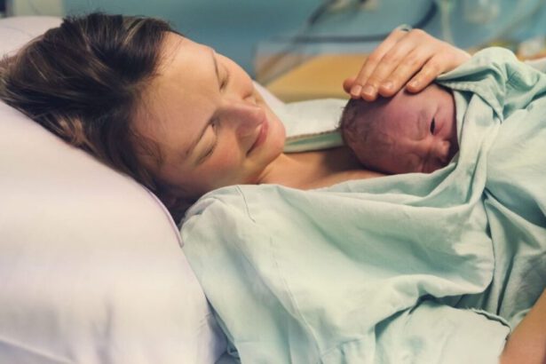 Violenza ostetrica, il me too raccoglie 100 mila firme: "Essere madri non significa dover soffrire per forza” 10