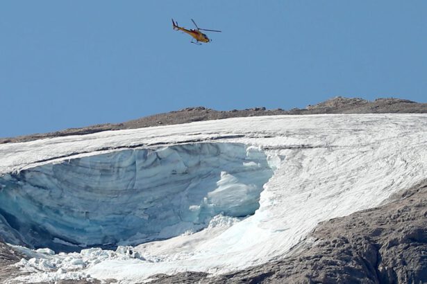 Marmolada, trovati altri 3 corpi, bilancio vittime sale a dieci: "Cerchiamo 2 dispersi" 18