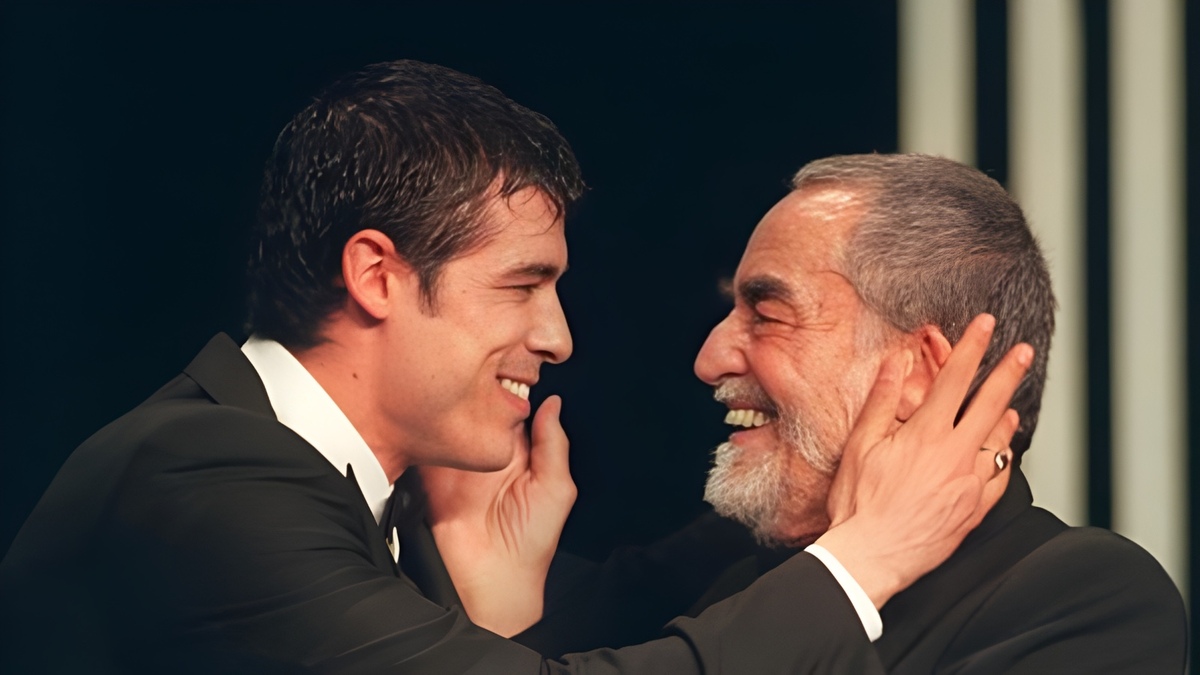 Gassmann torna con 'Un professore' nel ricordo di papà Vittorio: "Mi ha salvato la vita" 13