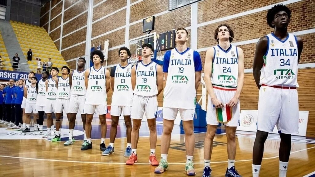 Basket under 20, l'Italia batte la Lituania in finale: "Siamo campioni d'Europa" 4 Basket under 20, l'Italia batte la Lituania in finale: "Siamo campioni d'Europa" 3