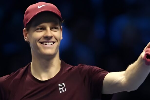 Sinner domina a Torino, la vittoria su Zverev lo proietta in semifinale 17