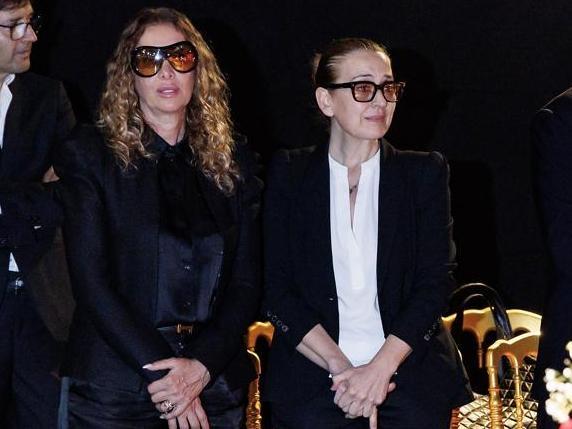 Chi è Dina Minna, la segretaria di Pippo Baudo che ha ereditato parte del patrimonio 3 Tiziana Baudo e Dina Minna alla camera ardente di Pippo Baudo a Roma