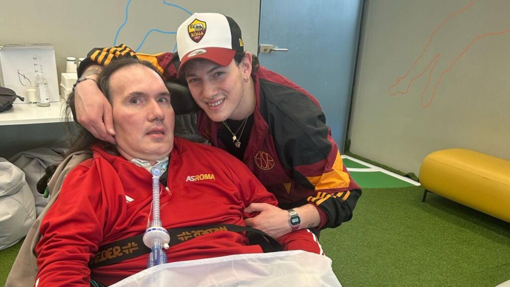 Papà ti porto io allo stadio, la Roma accoglie con amore Angelo malato di SLA 3
