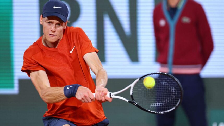 Sinner torna in campo per gli Internazionali BNL d'Italia: il numero uno al mondo è atteso dal pubblico 2 Sinner torna in campo per gli Internazionali BNL d'Italia: il numero uno al mondo è atteso dal pubblico 1