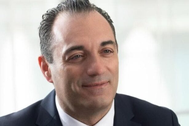 Chi è Antonio Filosa, AD di Stellantis esperto del mercato USA: crisi superata? 16