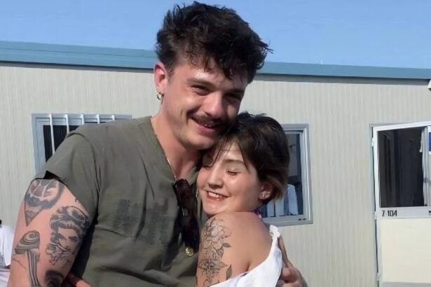 Aurora e l'abbraccio con Olly: "Mi sono svegliata dal coma grazie alla tua voce" 9