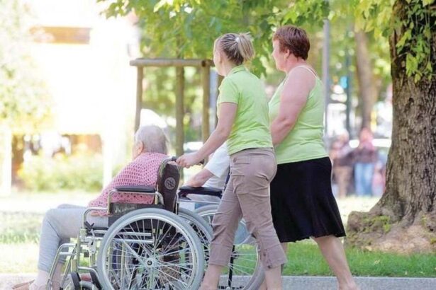 Chi è la badante di condominio, di cosa si occupa e dove opera 5