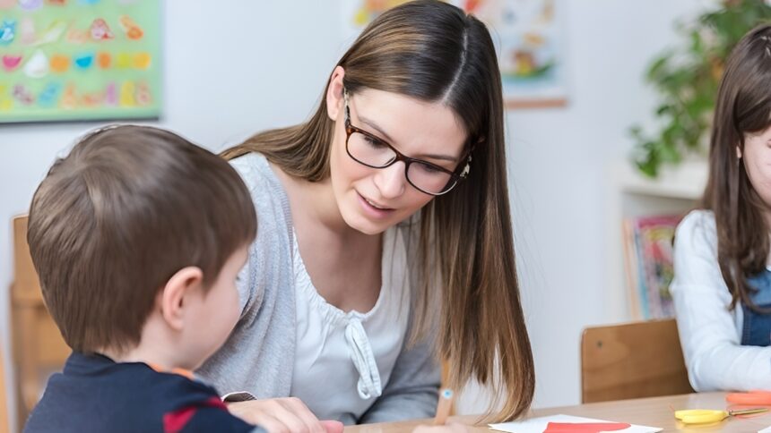 Attiva oggi la Carta del Docente: gli insegnanti potranno accedere a 500 euro 1
