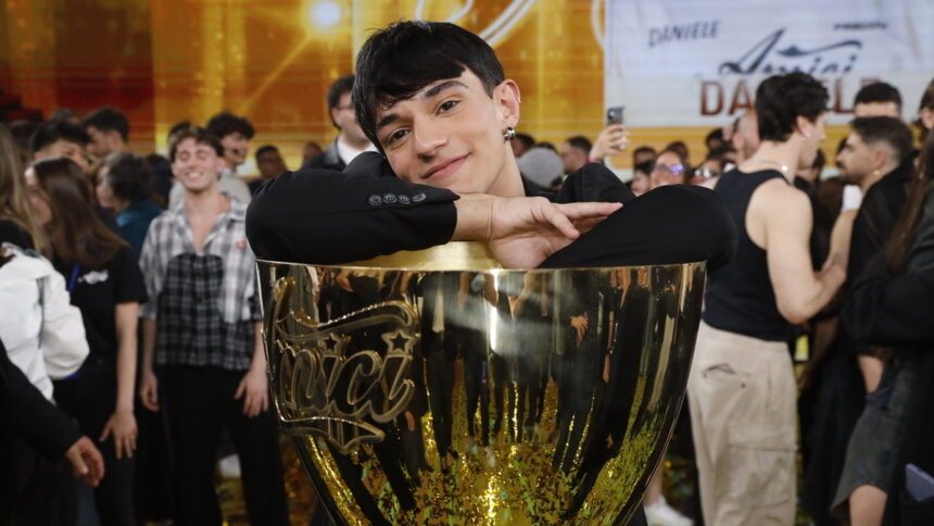 Chi è Daniele Doria, il ballerino che ha vinto Amici 2025: "Grazie alla mia famiglia" 1