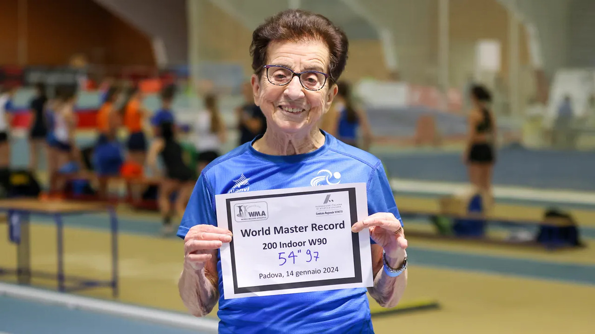 Emma Mazzenga a 92 anni corre come una ventenne: "Il segreto è non fermarsi mai" 17