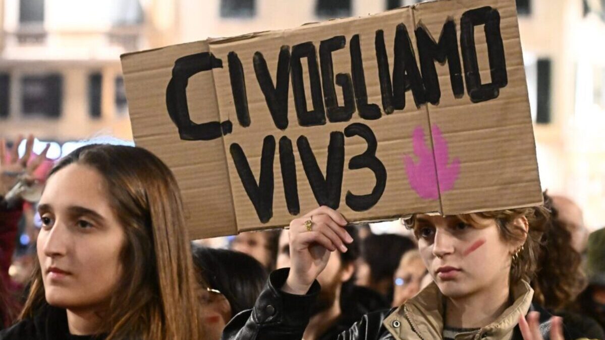reato di femminicidio, ragazze protestano