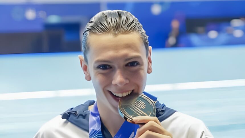 Chi è Filippo Pelati, bronzo nel nuoto artistico: "Lo dedico ai mei genitori" 2 Chi è Filippo Pelati, bronzo nel nuoto artistico: "Lo dedico ai mei genitori" 1