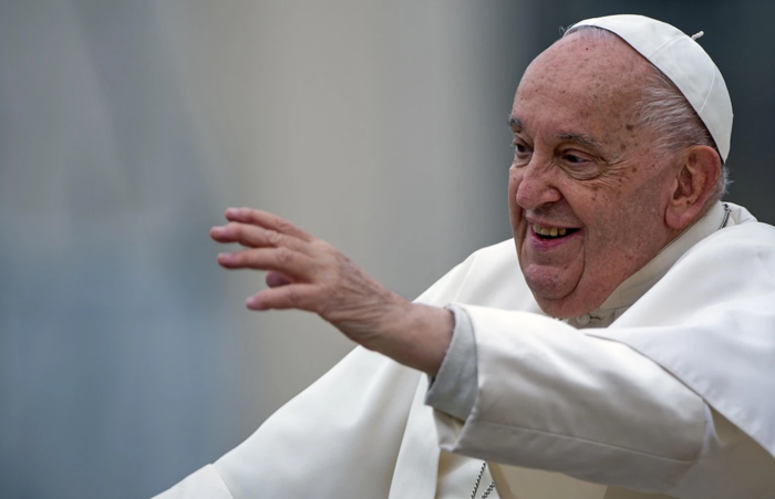 Al funerale del Papa, Trump e Zelensky parlano di pace: cosa accadrà ora in Ucraina? 7