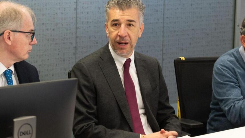 Gino Cecchettin giornalista per un giorno: "Fate attenzione alle parole usate" 2 Gino Cecchettin giornalista per un giorno: "Fate attenzione alle parole usate" 1