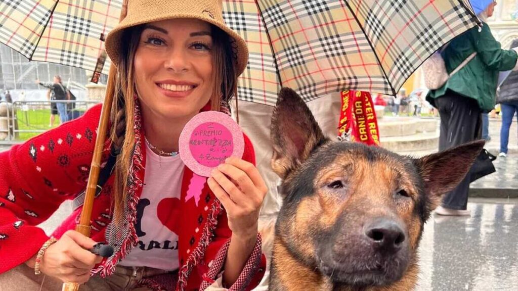 Al cane cieco Marley un premio per la gentilezza: "Rallegra i bimbi in ospedale" 3