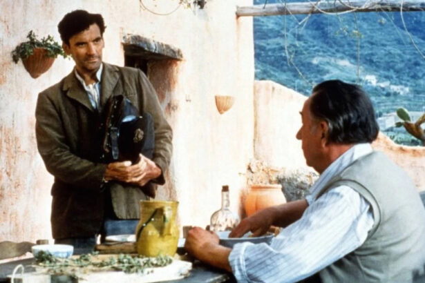 Il Postino, la casa del film non verrà demolita: "Protetta la memoria di Troisi e Neruda" 11