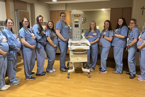 14 infermiere rimangono incinte contemporaneamente: "È un momento incredibile" 6