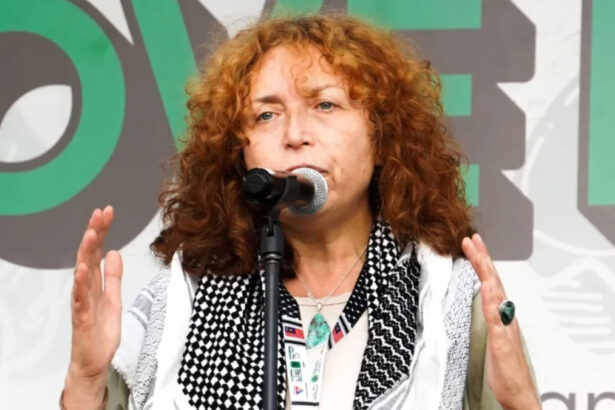 Chi è Maria Elena Delia, attivista e portavoce della Flotilla: cerca un dialogo con le Istituzioni 7