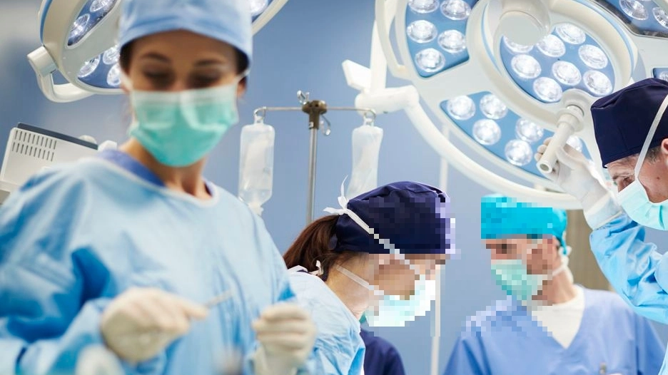 Da paziente a dottoressa, si laurea in Medicina dopo 4 interventi: "La mia tesi in rianimazione" 3